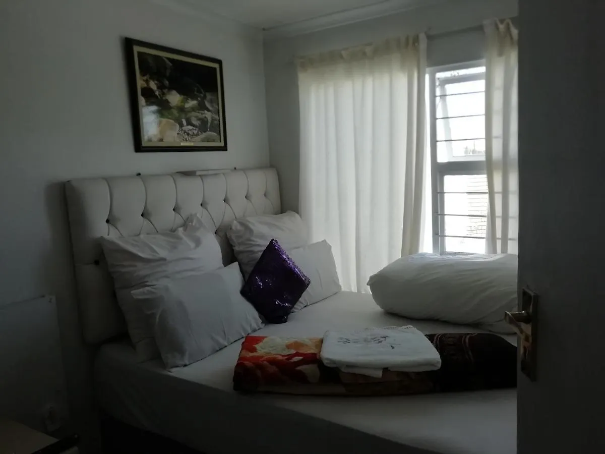 Bed & Breakfast Inam Guest House Kuils River